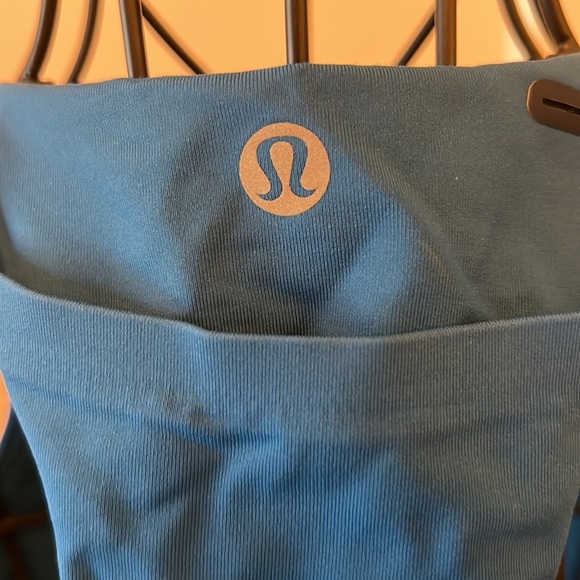 Lululemon Pace Perfect Bra-Size 8 - Picture 4 of 5